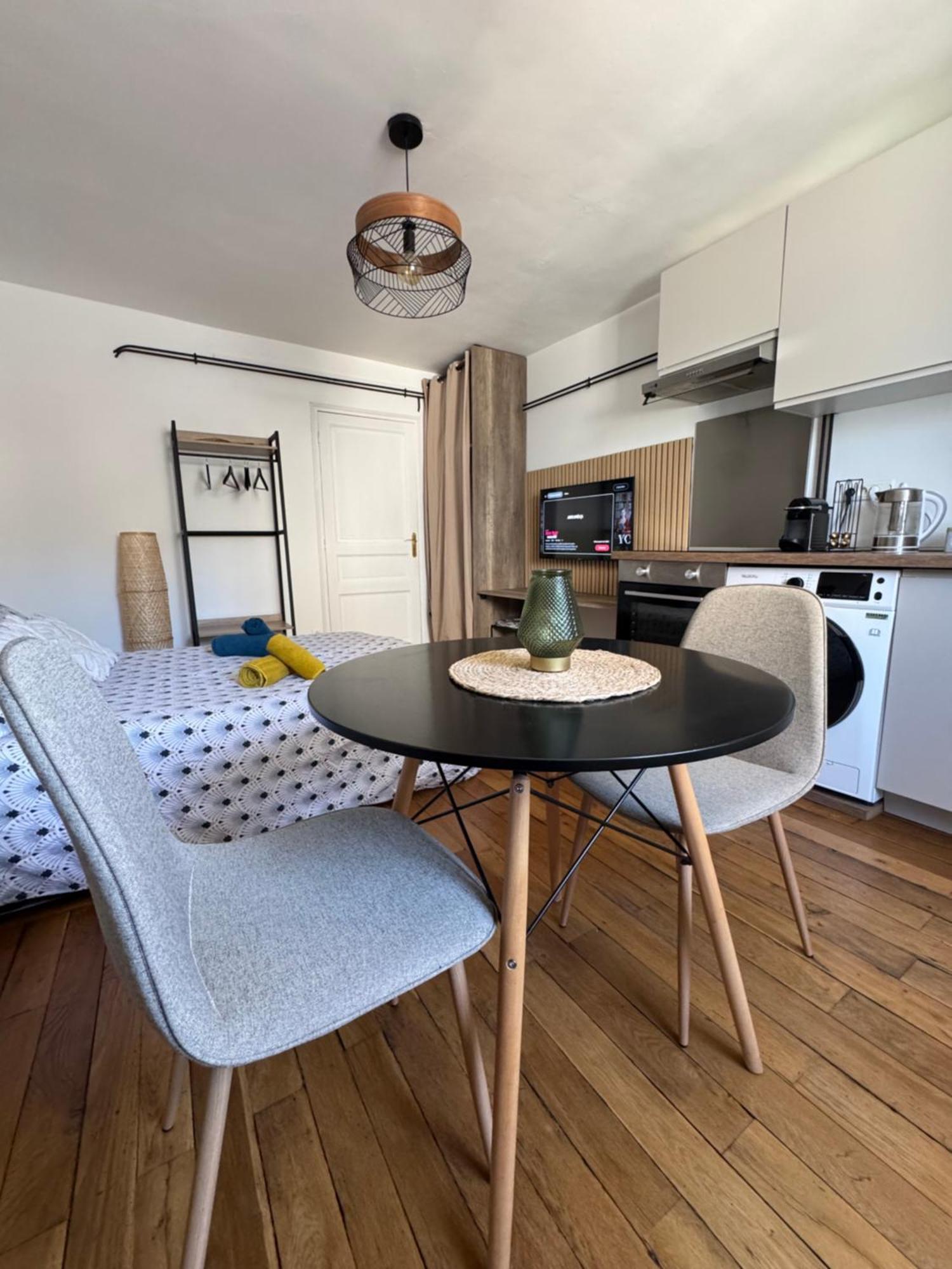 Charmant Appartement Au Coeur De Bourges Dış mekan fotoğraf