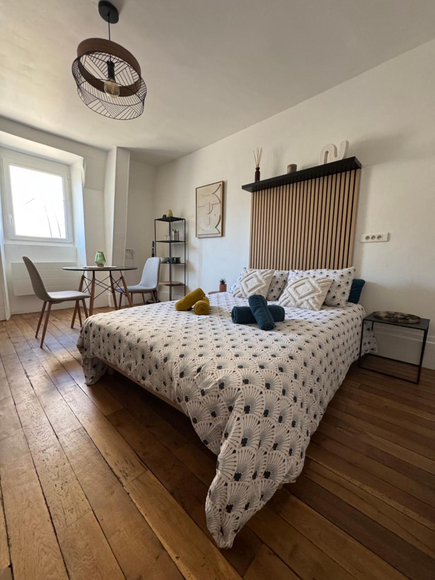 Charmant Appartement Au Coeur De Bourges Dış mekan fotoğraf