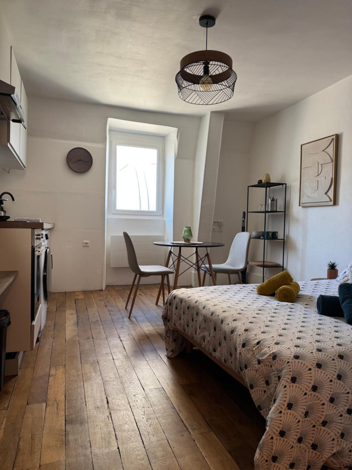 Charmant Appartement Au Coeur De Bourges Dış mekan fotoğraf